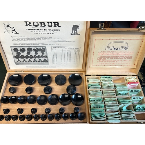350 - Large assortment of watch crystals and fitting tools. Various perspex and mineral crystals. Includes... 