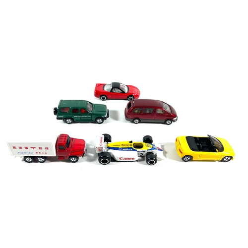 39 - 6 various scale Tomica. No.62 Williams Honda F/1. No.67 Nissan Highway Mail Coach. No.72 Honda Beat.... 