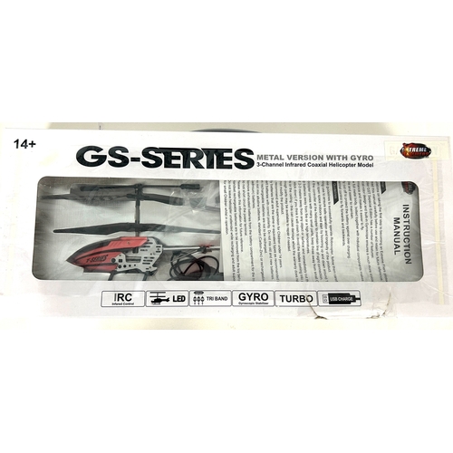 4 - STINGRAY Speed boat with R/C Servos and receiver, I/C conestart marine engine unboxed, also includes... 