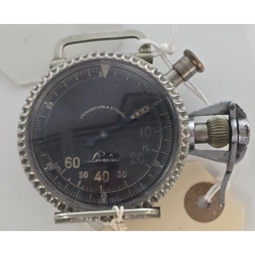 318 - A rare WWII Regia Aeronautica (Italian Airforce) reversing stop watch by Leonidas, worn over flying ... 