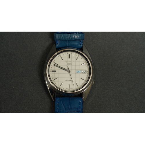 Lot 304       