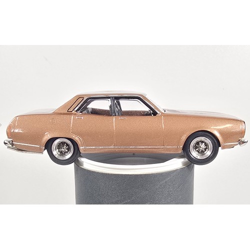 6 - 2 Dinkum Classics 9Australian) white metal models. 1963 Chevrolet Corvette Stingray Convertible in k... 