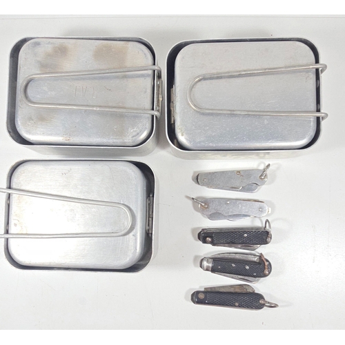 46 - 6 British Army issue jack knives dated 1940,1943, 1945 & 1955, along with 3 1950s mess tins.