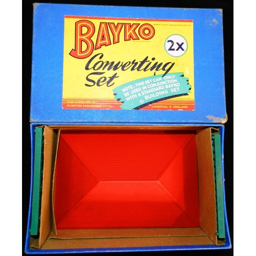 50 - A Mixed Lot of Toys & Collectibles - Bayko. (2) Building set No. 2. Also set 2X. Both Good. Both box... 