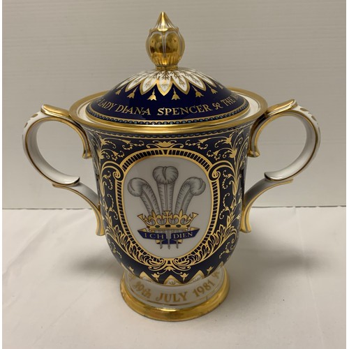 31 - A BOXED LIMITED EDITION ROYAL CROWN DERBY COVERED TWIN HANDLED VASE/LOVING CUP, to celebrate 'The Ma... 