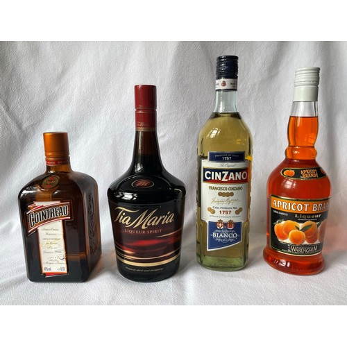 70 - Mixed Lot of Spirits (4)
Cointreau (70cl 40%)
Tia Maria (1L 20%)
Cinzano (75cl 15%)
Apricot Brandy (... 