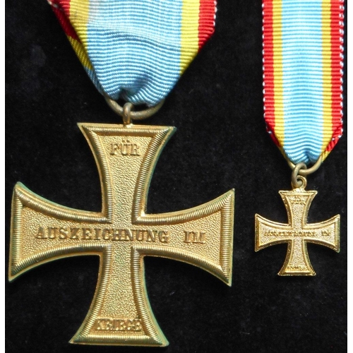 66 - Mecklenburg. WW I Military Cross of Merit 1914. With miniature.