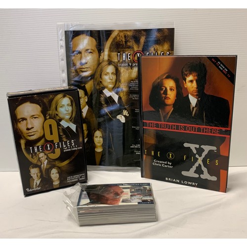 160 - Cigarette & Trade Cards: A collection of X-files Trading Cards and a signed X-files Book with other ... 