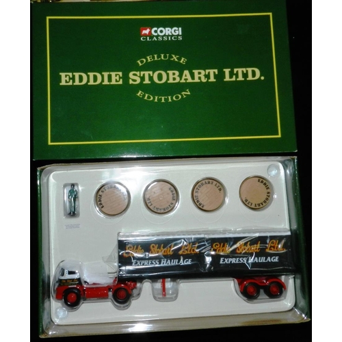 11 - Corgi Classics. Eddie Stobart De Luxe Edition.  14302 Foden “21 artic trailer with containers, figur... 