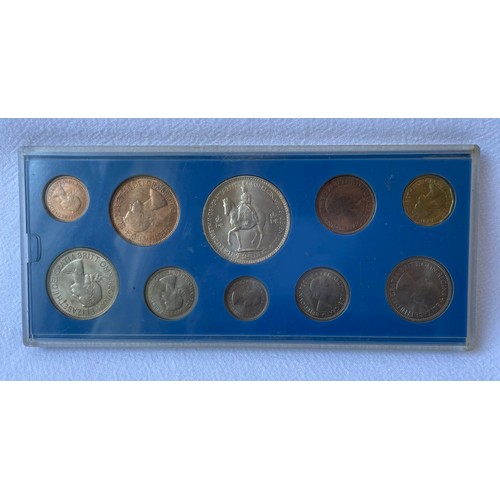 260 - A Queen Elizabeth II 1953 Coronation Proof Coin Set