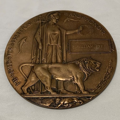 184 - World War I 1914 - 1918 Military Bronze Death Plaque, Awarded to William Pye. 12cm dia inscribed He ... 