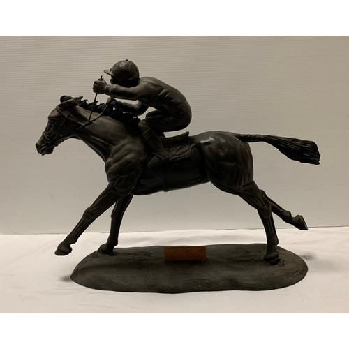 145 - Horse Racing Interest - A Collection of Horse Racing Statues, Prints & Pictures (9)