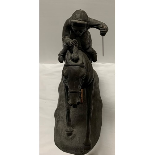 145 - Horse Racing Interest - A Collection of Horse Racing Statues, Prints & Pictures (9)