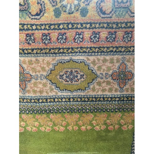 192 - Fereghan style prayer rug on green ground
AF
Approx. 180 x 108 cm