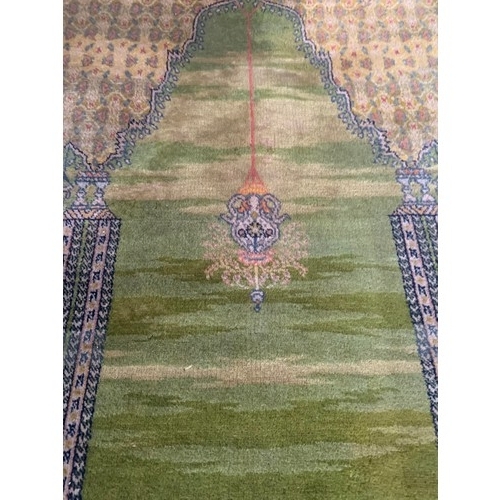 192 - Fereghan style prayer rug on green ground
AF
Approx. 180 x 108 cm