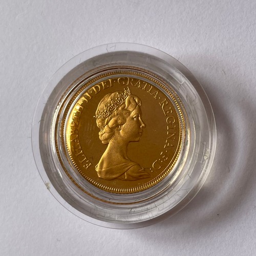 139 - 1980 Proof Sovereign in perspex display container and outer  protective case