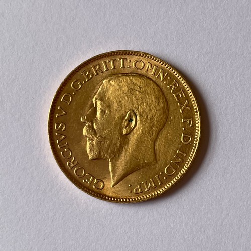 140 - 1925 Sovereign