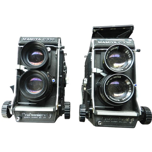 2 - 2 x Mamiya C330 camera, one being defective.