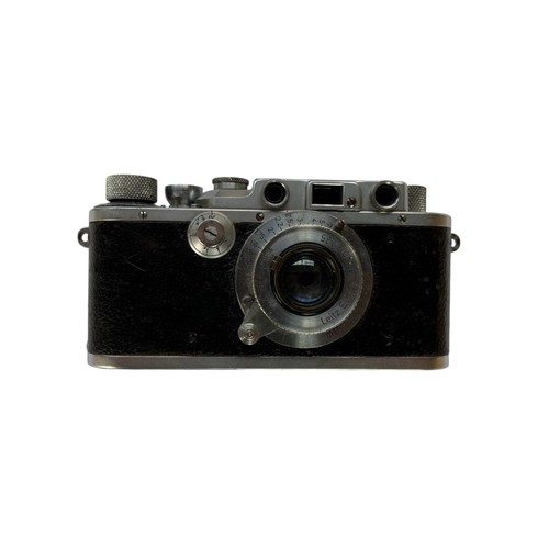 1 - Leica camera with Leitz f5 1:3.5 lens. SN. 337294 (1939) In case.