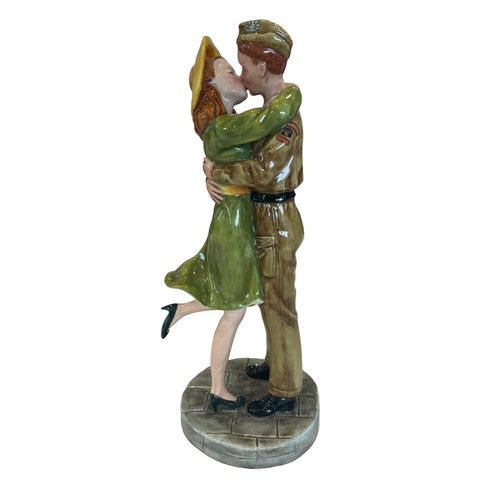 320 - ROYAL DOULTON; a limited edition Prestige figure group HN4698 'The Hero Returns', no.378/1500, heigh... 