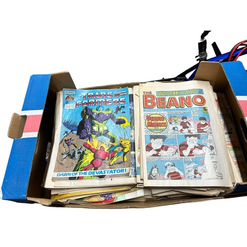 27 - Box of Vintage Beanos, Annuals & others