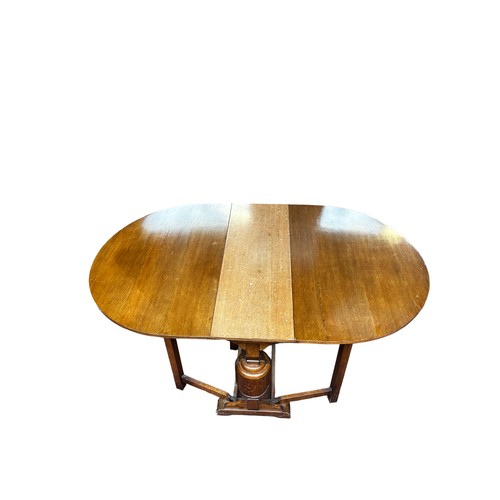 135 - Oak Drop leaf Dining Table 153x92cm open