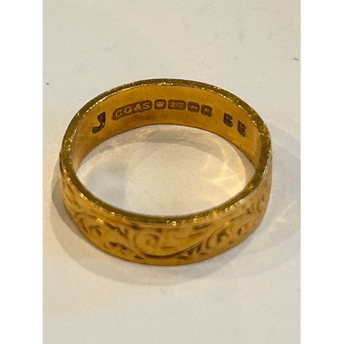 215 - Hallmarked 22ct Gold Band, 4.6g approx size L