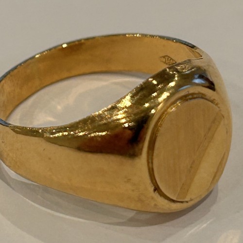 224 - 18ct Gold Ring 3.9g gross size O