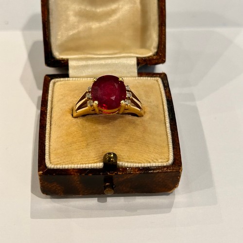 226 - 18ct Gold set Ruby Ring 5.2g gross size N