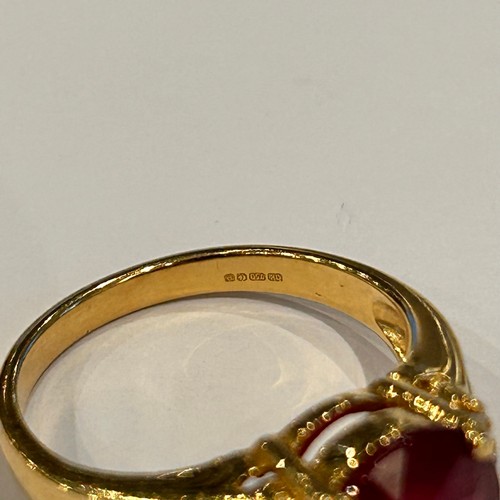 226 - 18ct Gold set Ruby Ring 5.2g gross size N