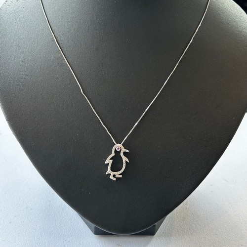 131 - 9ct Gold Necklace with Penguin Pendant (2.7g)