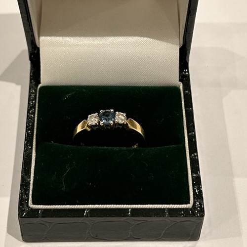 270 - 18ct gold set diamond & Sapphire ring, approx size L 3.4g gross