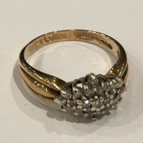 272 - 9ct Gold stone set cluster ring approx size M, 3.0g gross