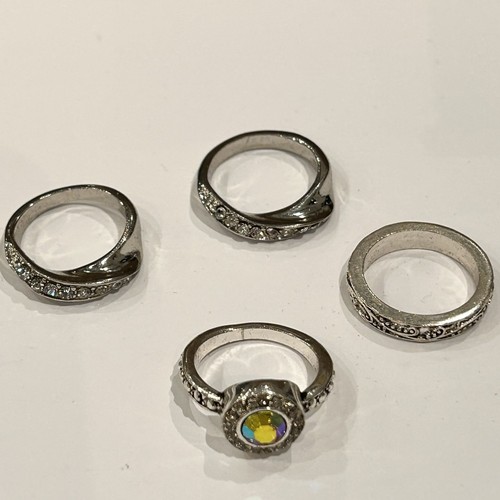 273 - 9ct gold stone set ring, approx size Q, 1.9g gross also 4 x dress rings