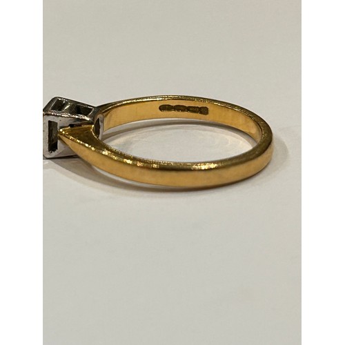 247 - 18ct Gold Diamond Ring, 2.8g gross