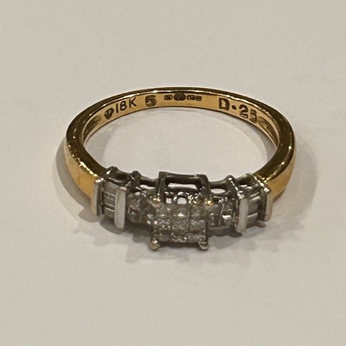 244 - 18ct Diamond Ring, 2.6g gross