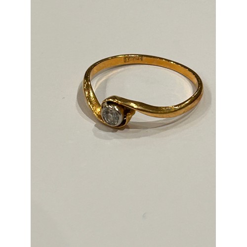 264 - 18ct Gold Diamond Ring, 1.8g gross