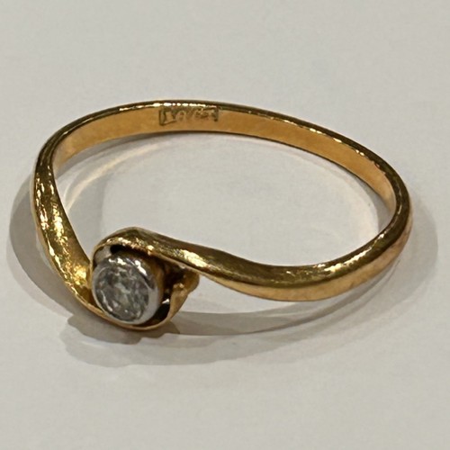 264 - 18ct Gold Diamond Ring, 1.8g gross