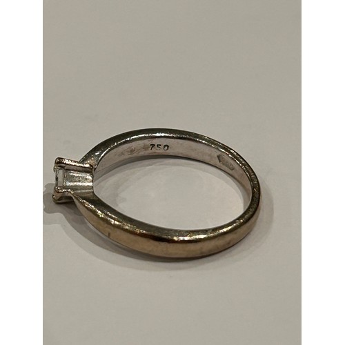 235 - 18ct Diamond Ring, 3.8g gross