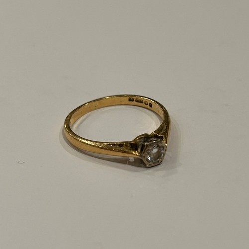 258 - 18ct Gold Diamond Ring, 2.2g gross