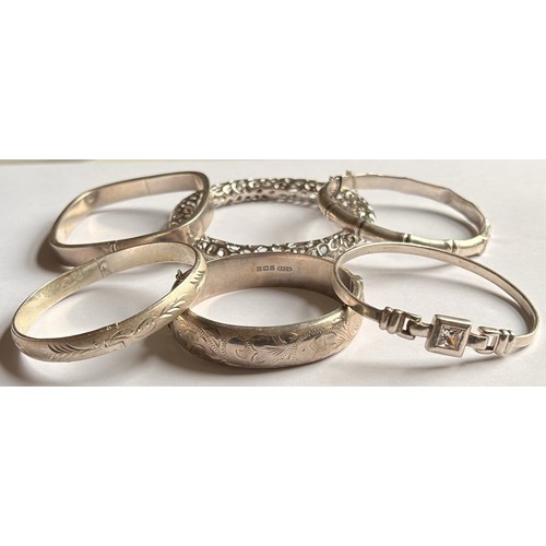 125 - A Collection of Silver Bangles (6) 107.9g