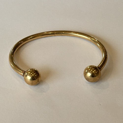 46 - A 9ct Gold Bangle 17.8g