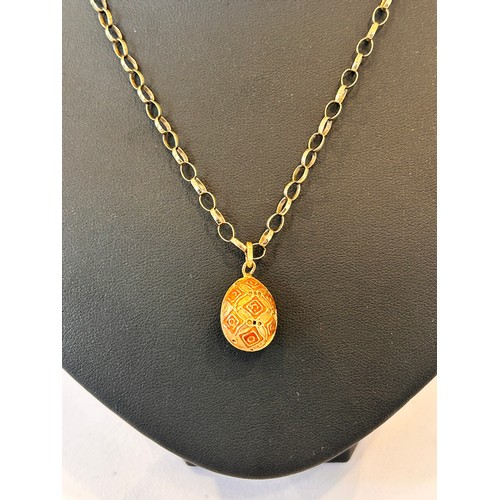 84 - 9ct Gold Belcher Chain Necklace with Pendant in the form of an egg, 8.5g gross