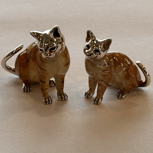 245 - A Graduated Pair of Saturno Silver & Enamel Cats in Marmalade - 35.3g total