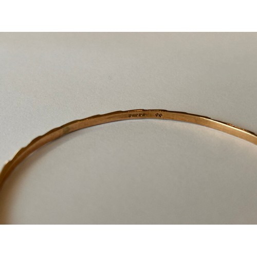 92 - A 9ct Gold Bangle 6g