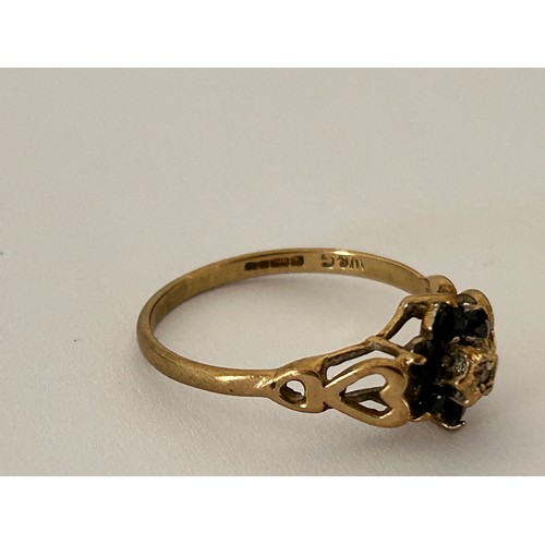 131 - 9ct Gold Flower Cluster Ring with Heart design shoulders approx size N 1.5g