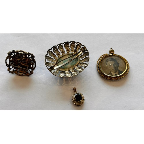 136 - A collection of Jewellery (5) inc a 9ct gold & Saphhire pendnat (1.4g gross), 1937 Three Pence Brace... 