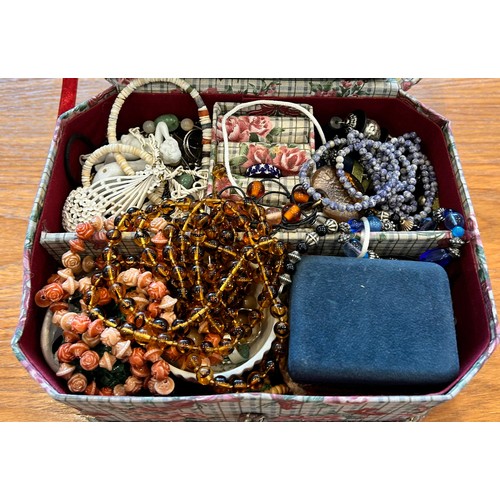 200 - Three Boxes containing a mix of costume / dress jewellery (3) inc a large number of crucifix pendant... 