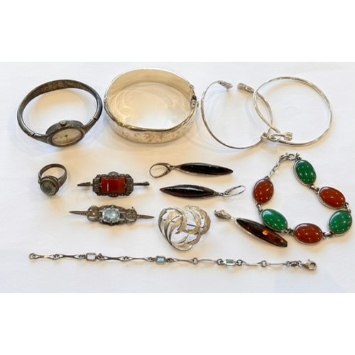 25 - A Collection of Silver Jewellery (157g  gross)