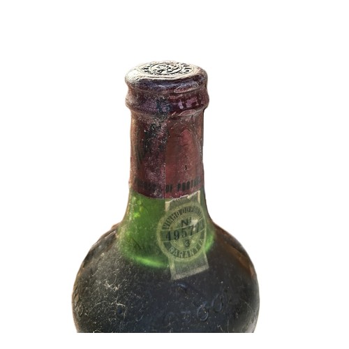 214 - A bottle of Port Colheita Niepoort 1970, 750ml, 20% vol